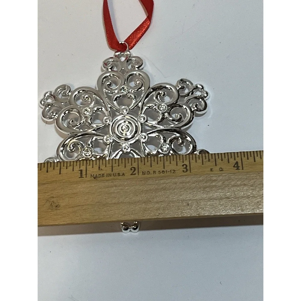 Lenox sparkle scroll
